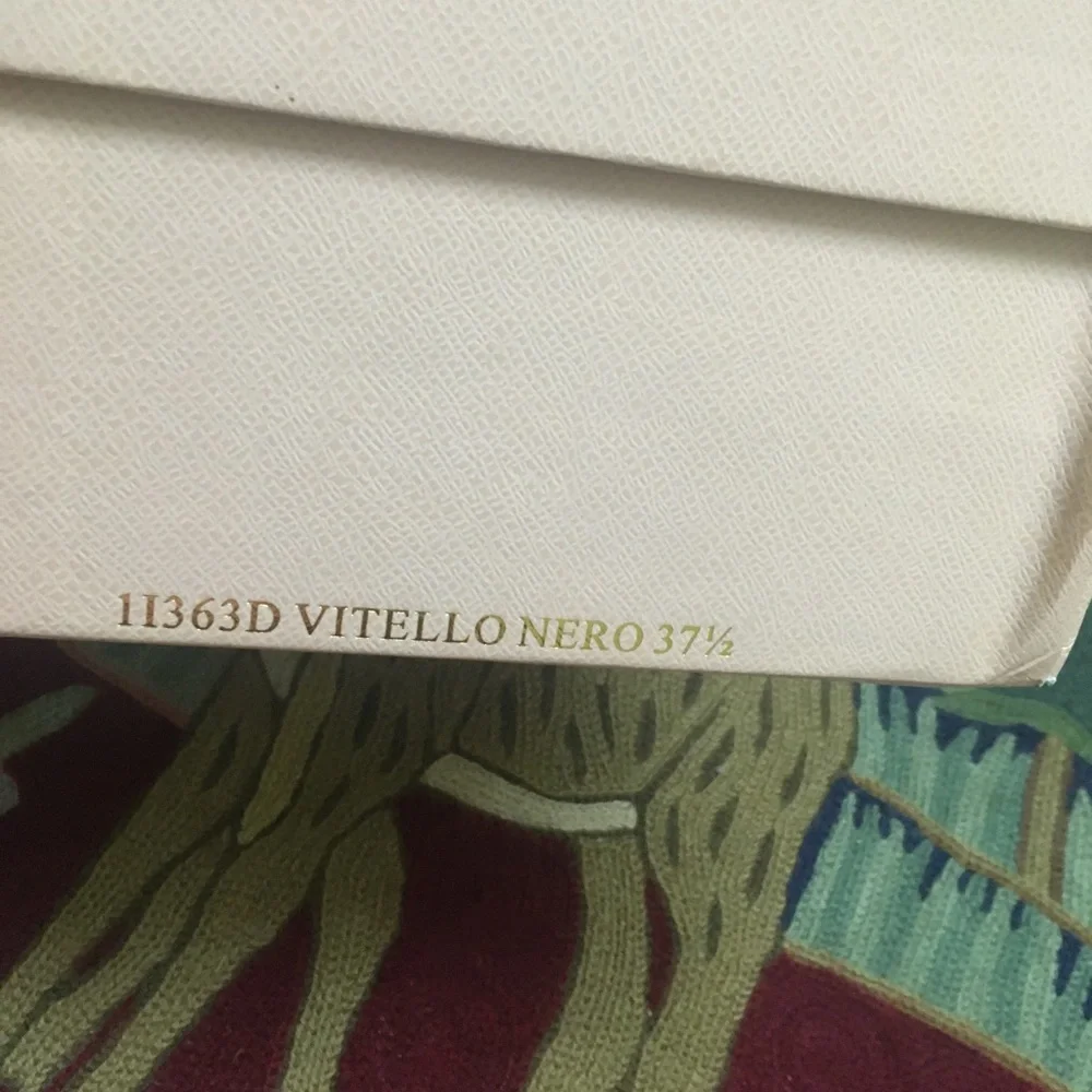 Authentic Prada Court Shoes/Pumps in black - Picture 9 of 11